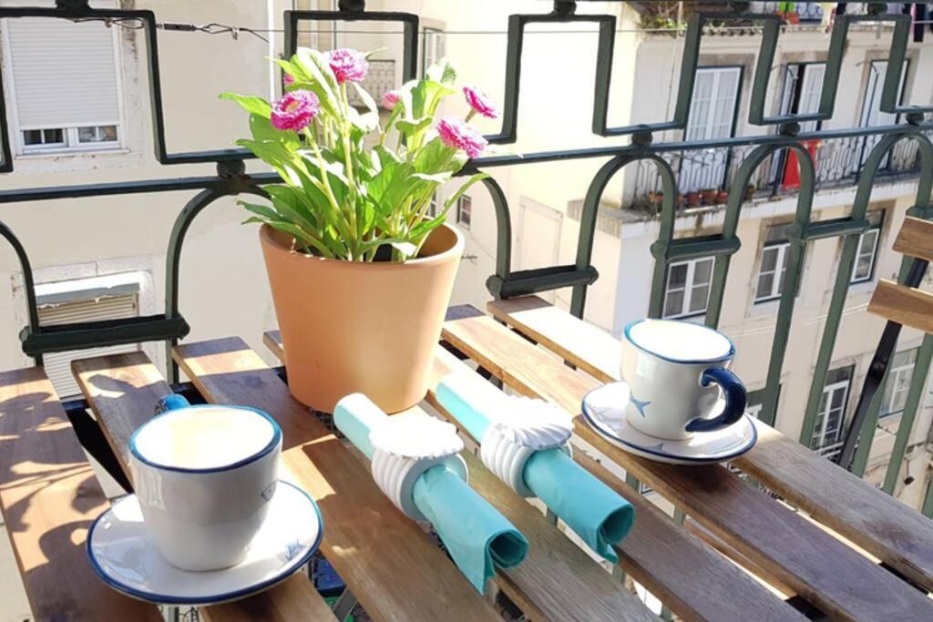Apartment Inloveapartments - Alfama Balcony