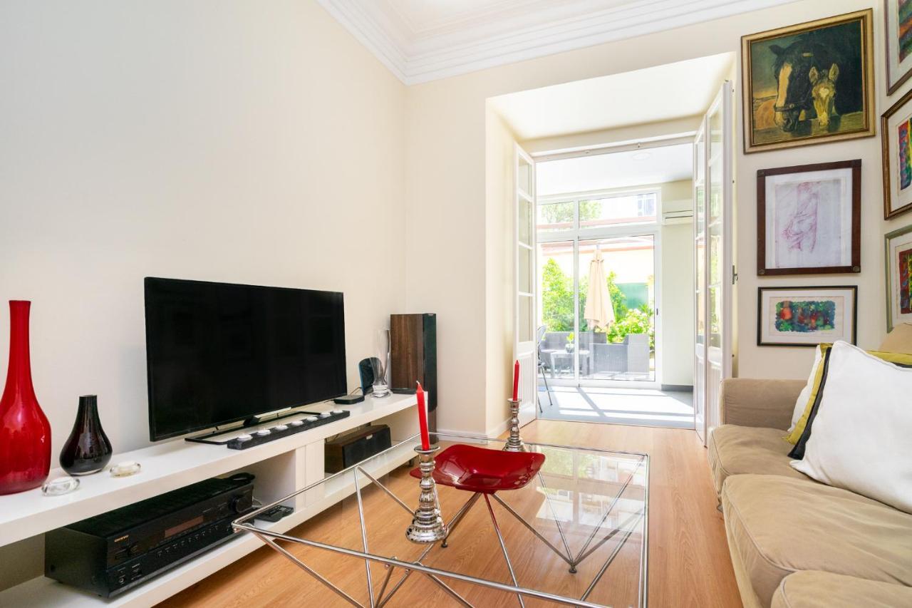 Whome | Alameda Patio Hideaway * Lisbon