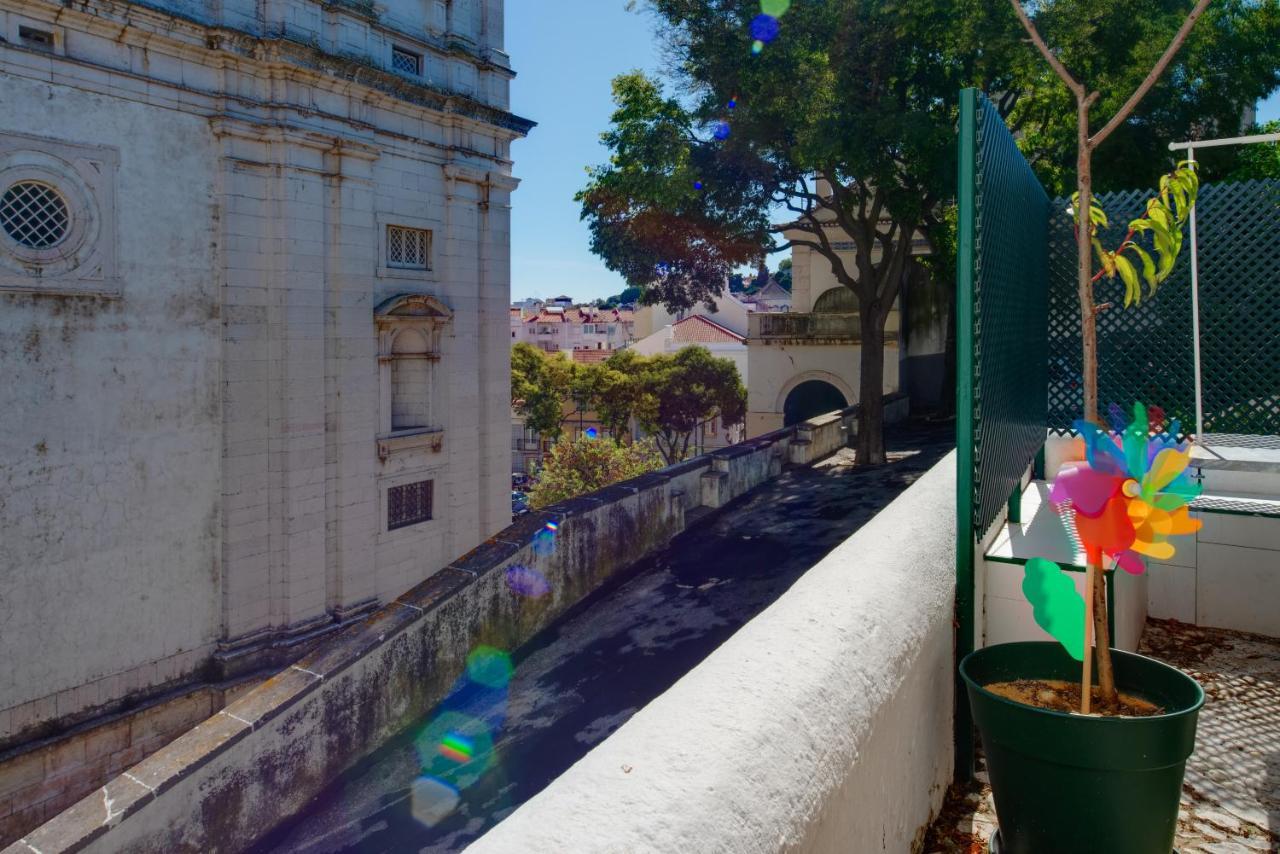 Cozy House By Famous Flea Market With Terrace * Lisbon