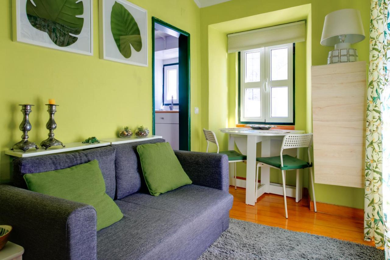 Cozy House By Famous Flea Market With Terrace * Lisbon
