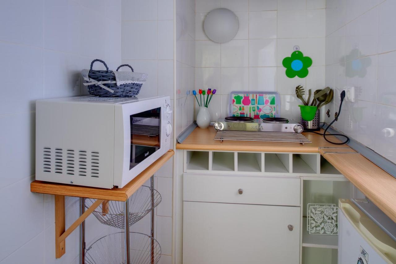 Cozy House By Famous Flea Market With Terrace Lisbon