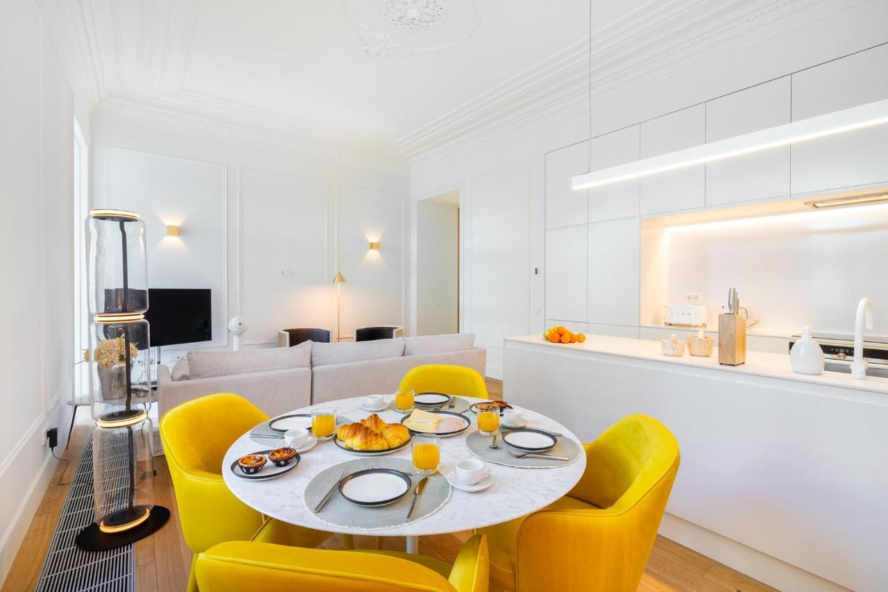 Whome | Av. Da Liberdade Deluxe W/ S-pool, Gym & Parking *