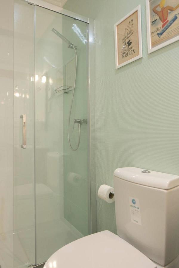 Central Turquoise Studio Apartment Lisbon