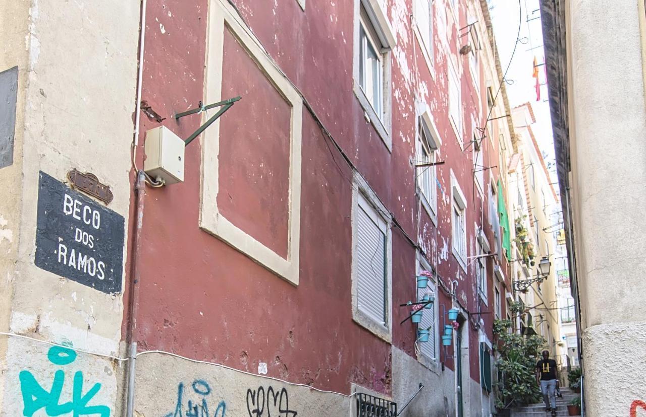 Alfama Typical Beco Dos Ramos * Lisbon