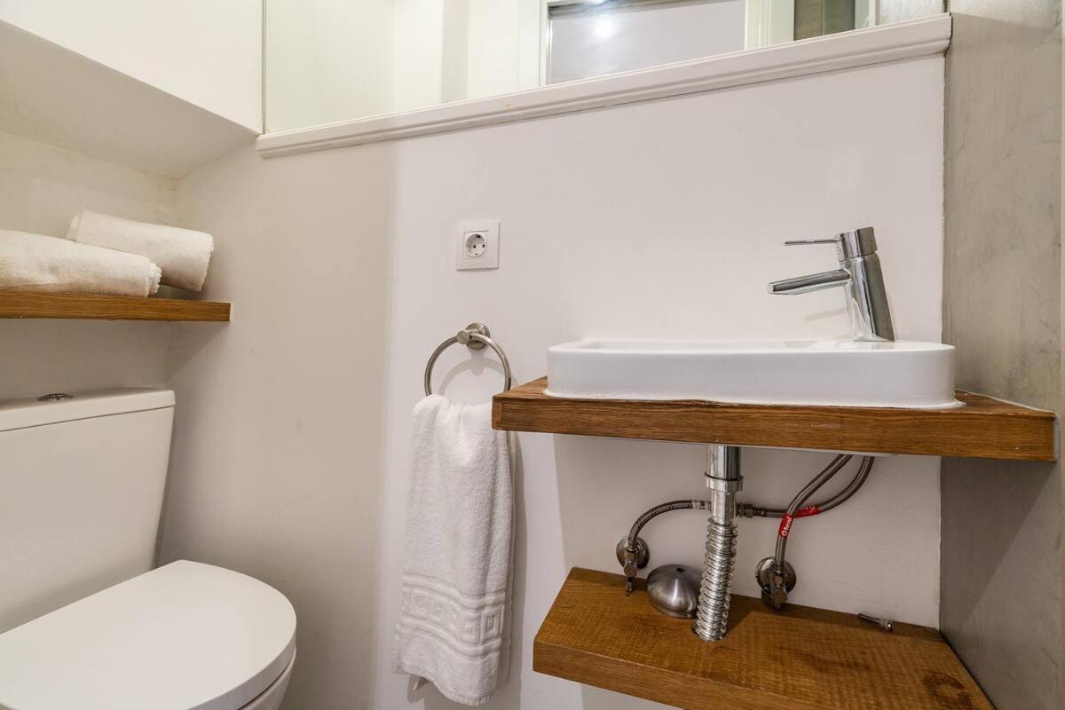Alfama - Two Bedroom With River View Apartment