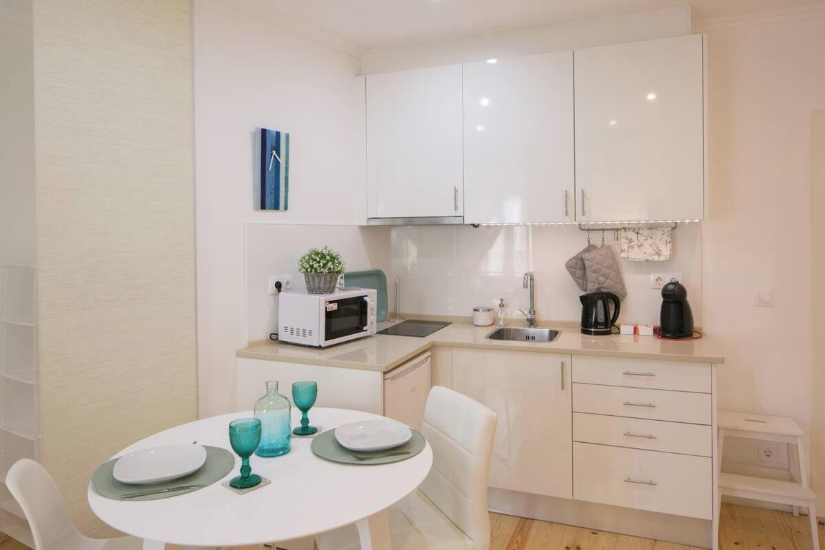 Central Turquoise Studio Apartment