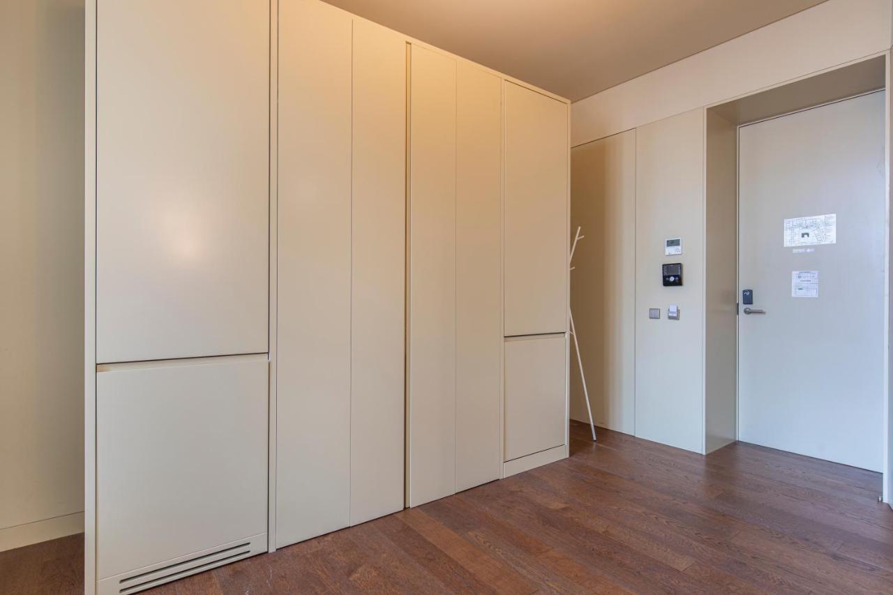 Apartment 8 Building *