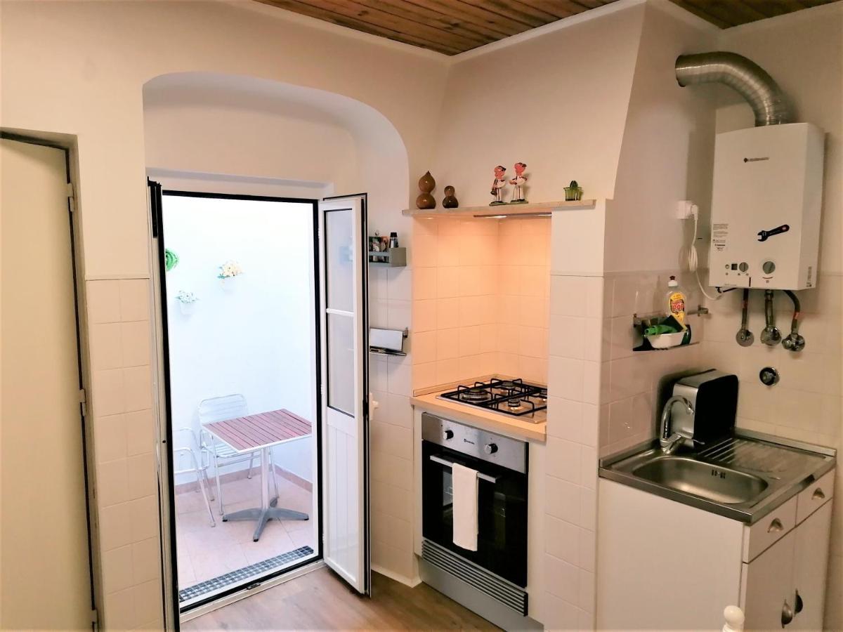 In The Castle Of S Jorge Apartment Lisbon
