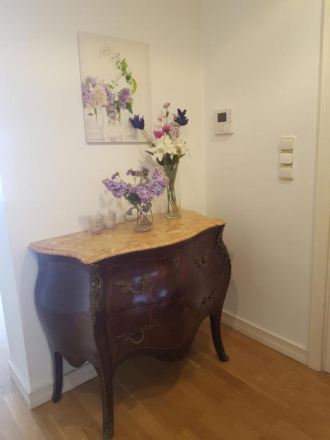 Espacoso Apartamento Junto Ao Metro Apartment Lisbon