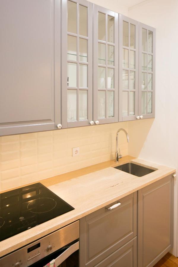 Apartment Trendy And Super 21 By Lisbonne Collection *