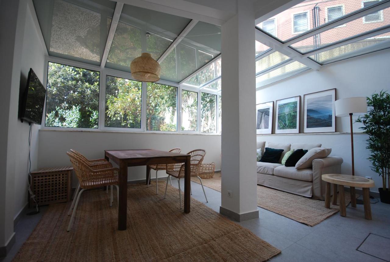& Sunny Apartment