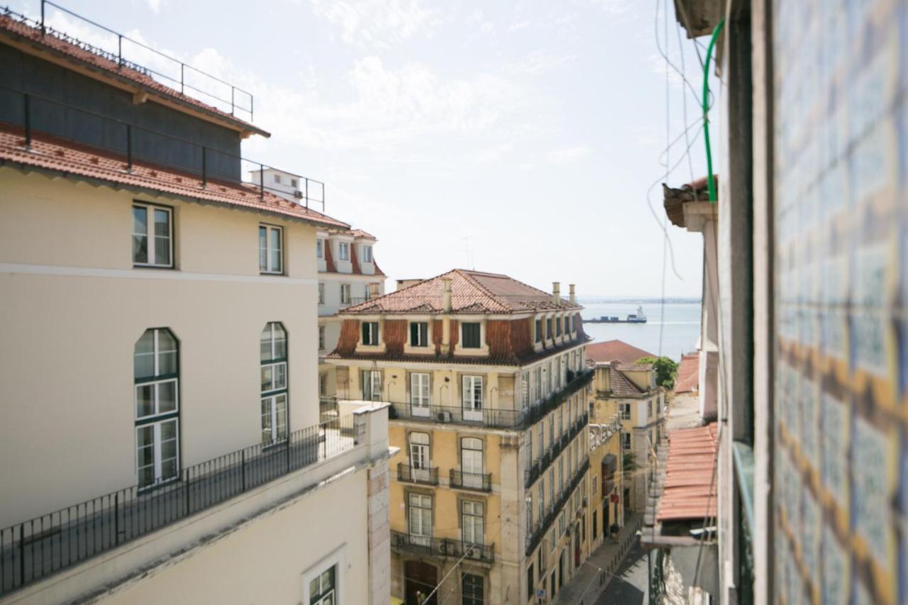 Apartment Trendy And Super 21 By Lisbonne Collection Lisbon