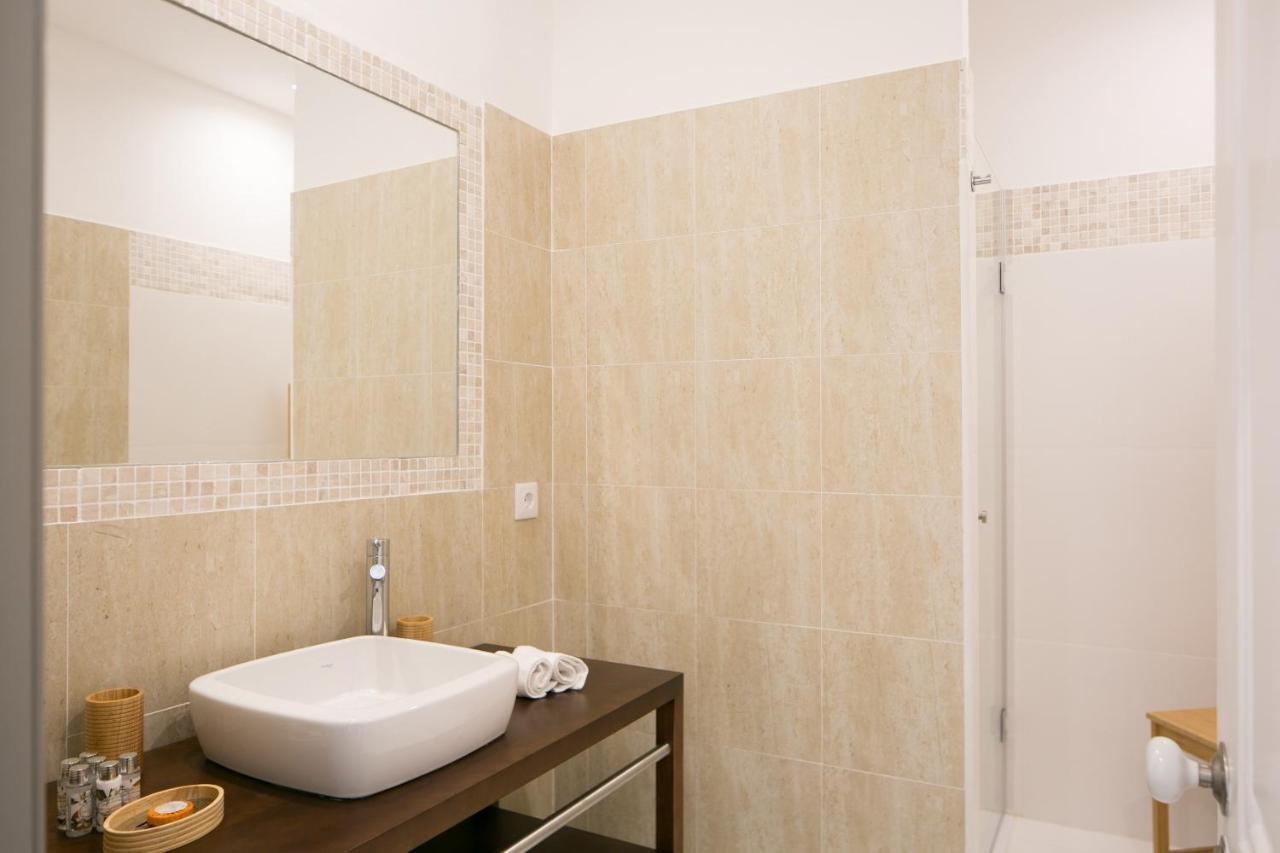Apartment Trendy And Super 21 By Lisbonne Collection *