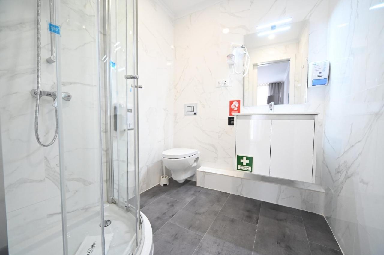 Famous Crows Guest house 3*