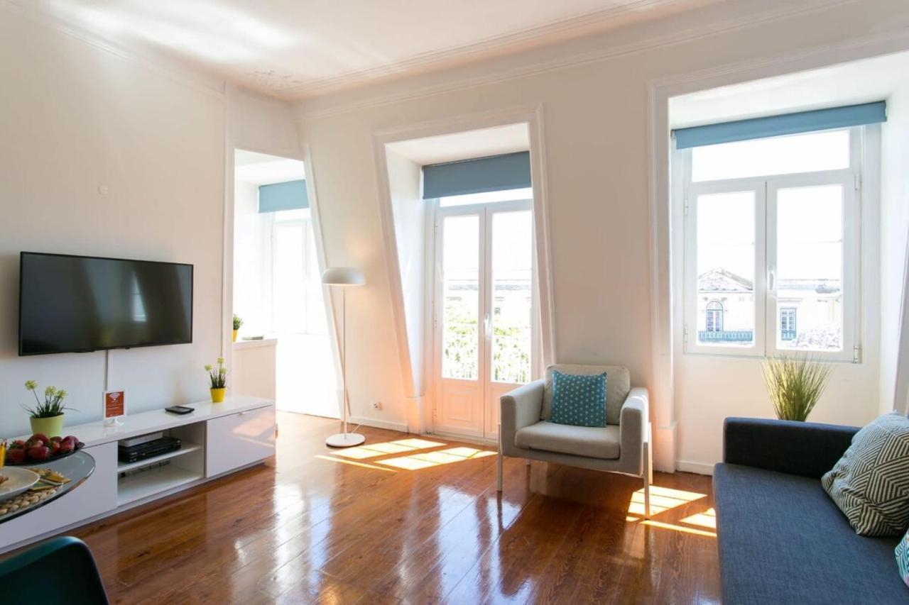 Photographers Attic W Stunning View In Alcantara Apartment