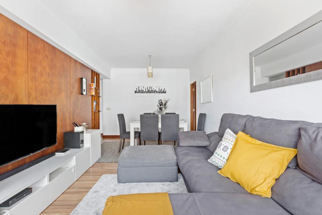 Spacious 3 Bedroom In *