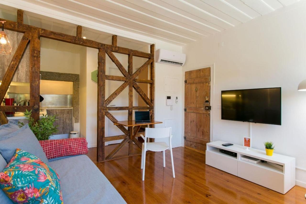 Sunlit Photographers 1bedroom In Alcântara * Lisboa
