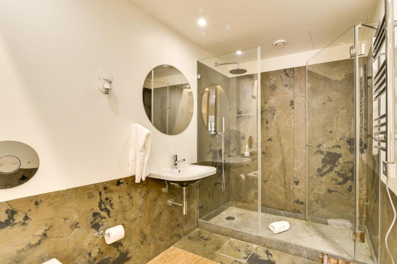 Apartment New With Easy Access In Traditional Area *