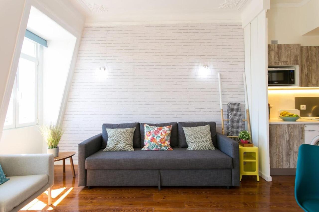 Apartment Photographers Attic W Stunning View In Alcantara Lisbon