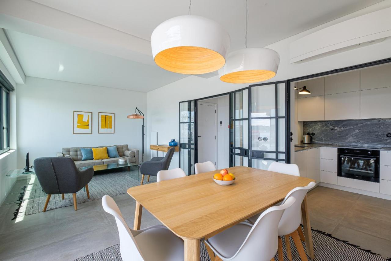 Nomad's 2bed Riverside Apartment