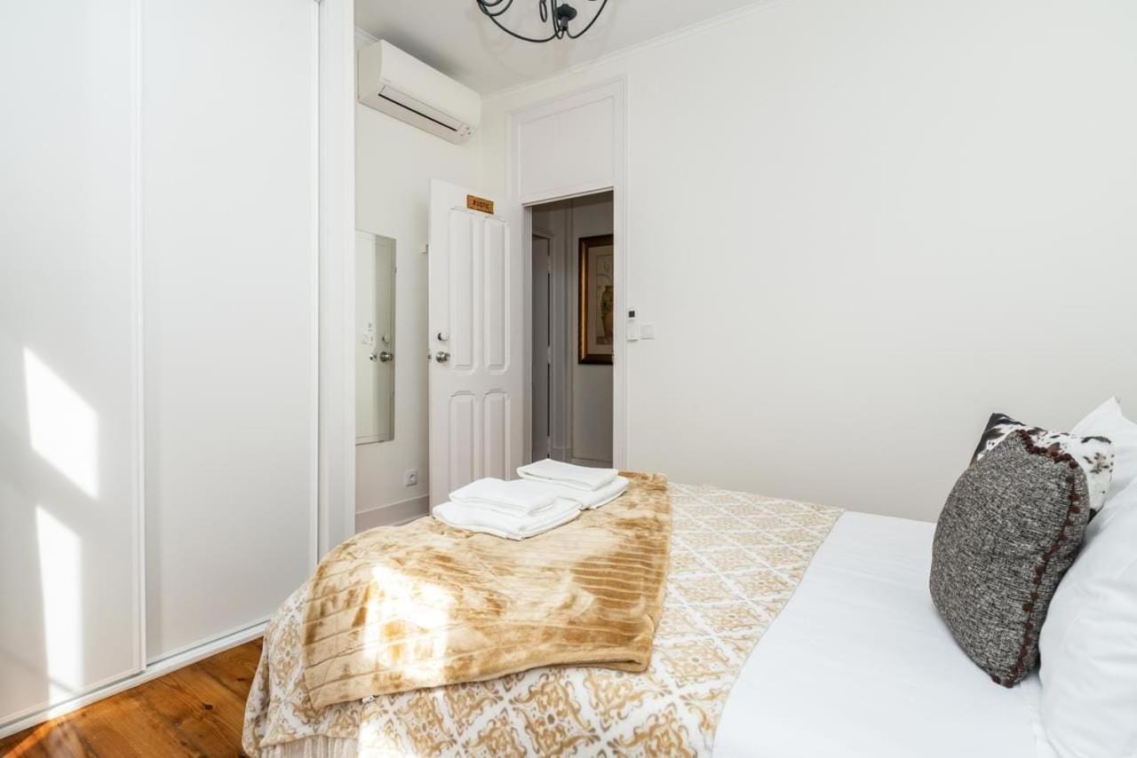 Rustic M2 R1 - Amazing Double With Shared Bathroom *