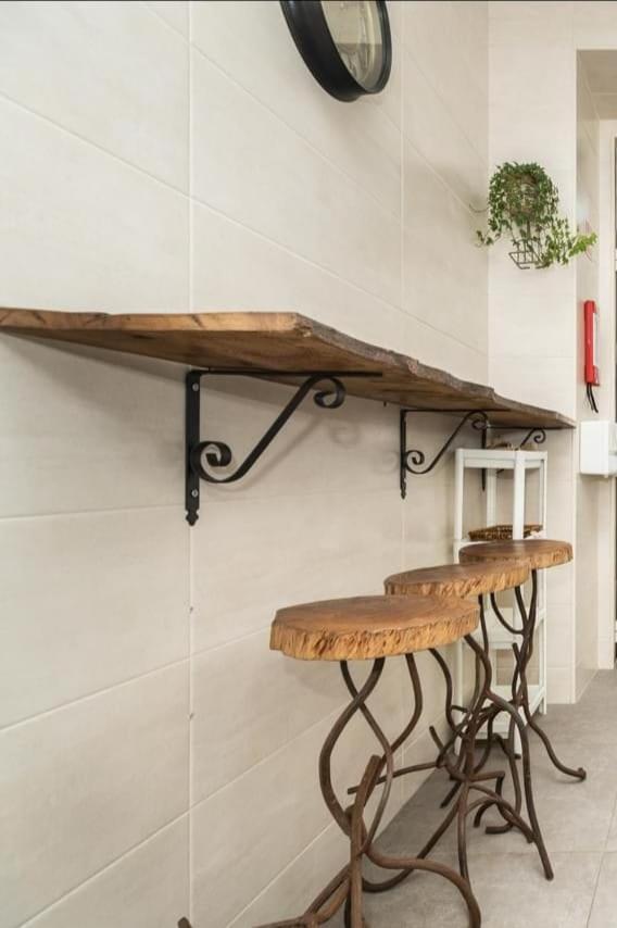 Rustic M2 R1 - Amazing Double With Shared Bathroom *