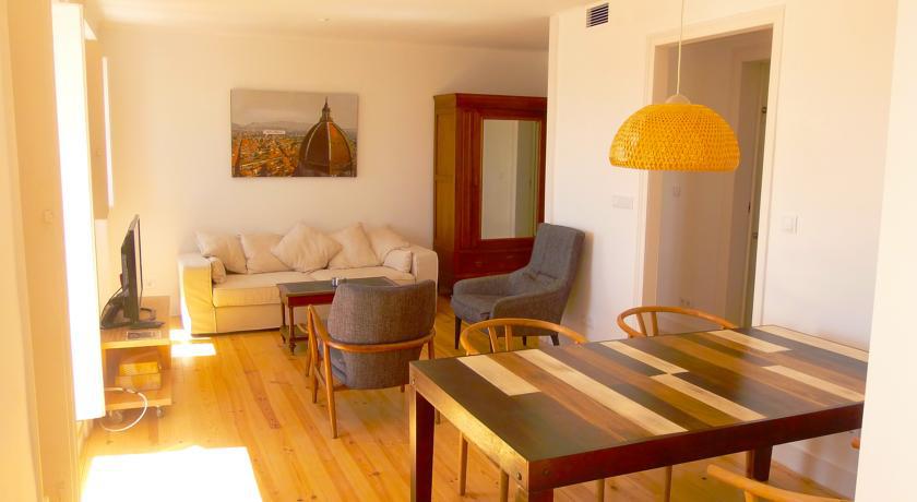 Flores Terrace Apartment *