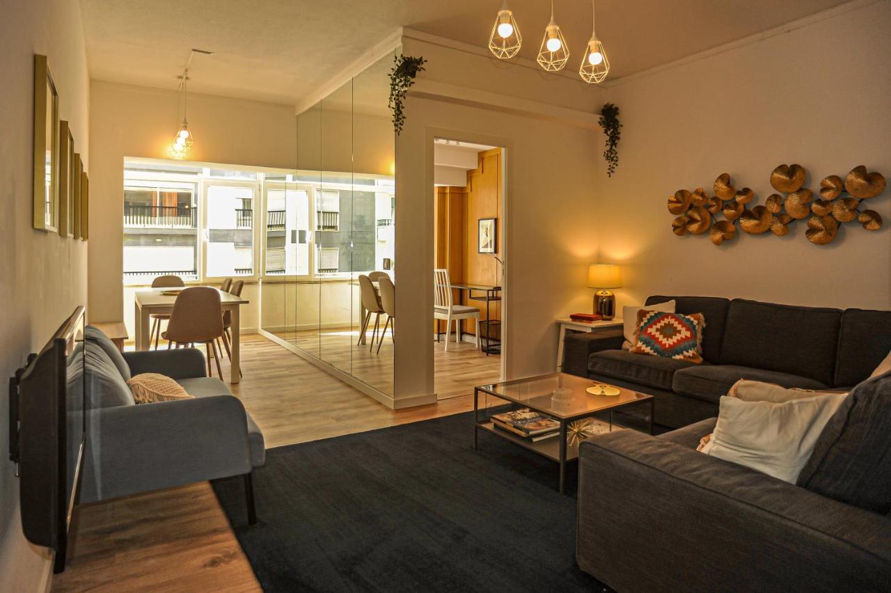 Marques De Pombal - 8 Bedroom Guest house