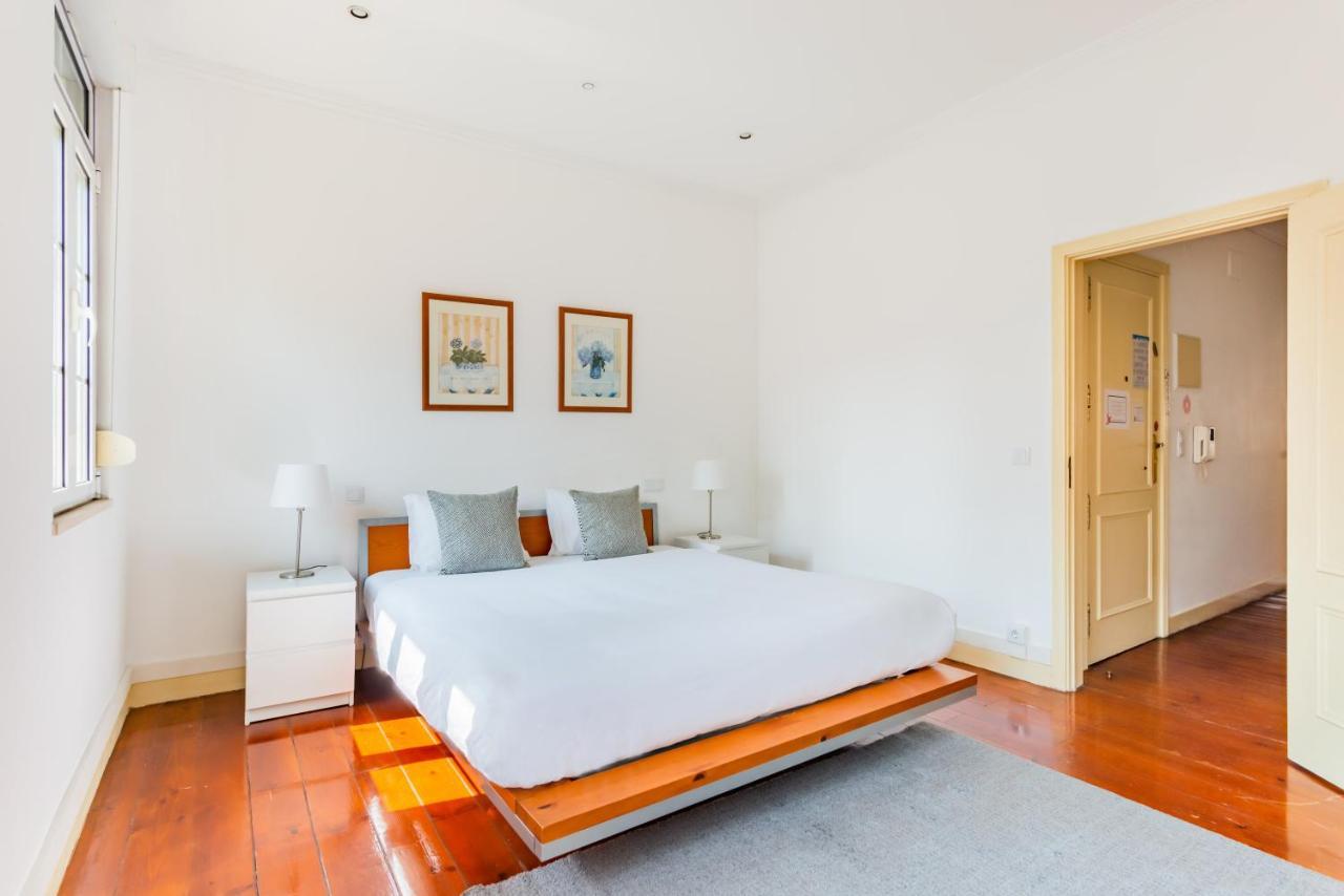 Apartment Almirante With 3 Bedrooms *