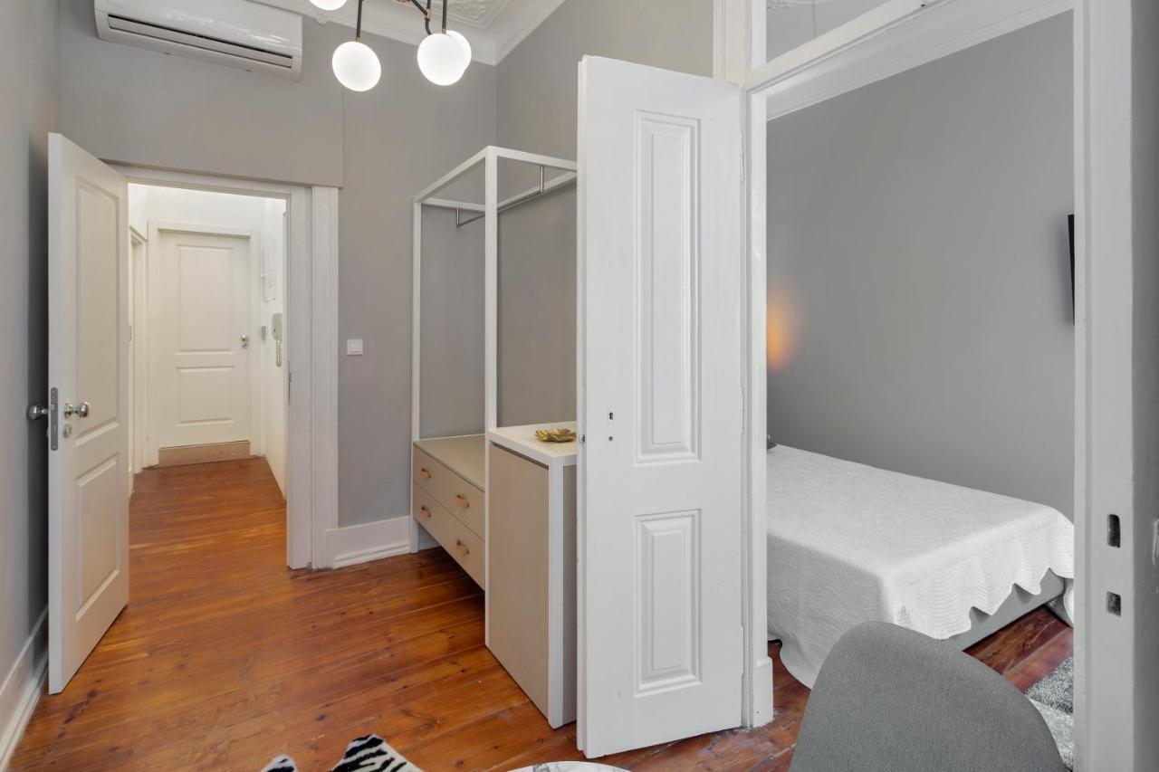 Small Design - Rosa, Bairro Alto *