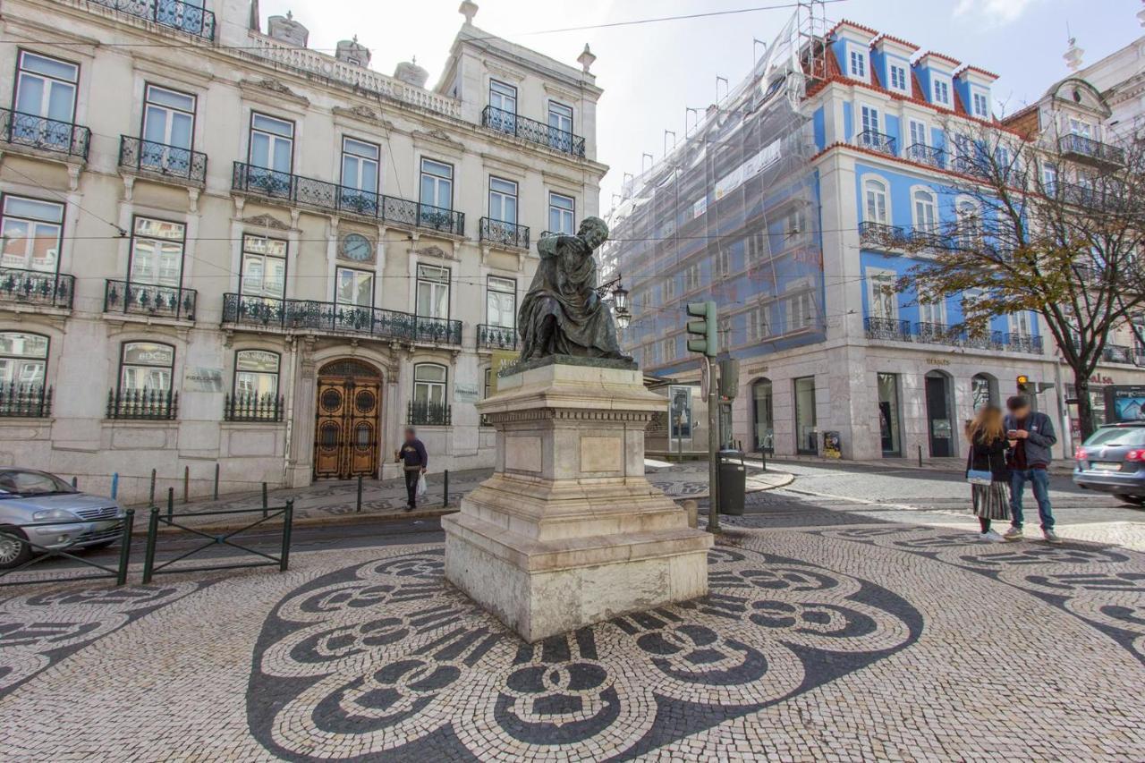 Apartment Downtown Chiado By Homing
