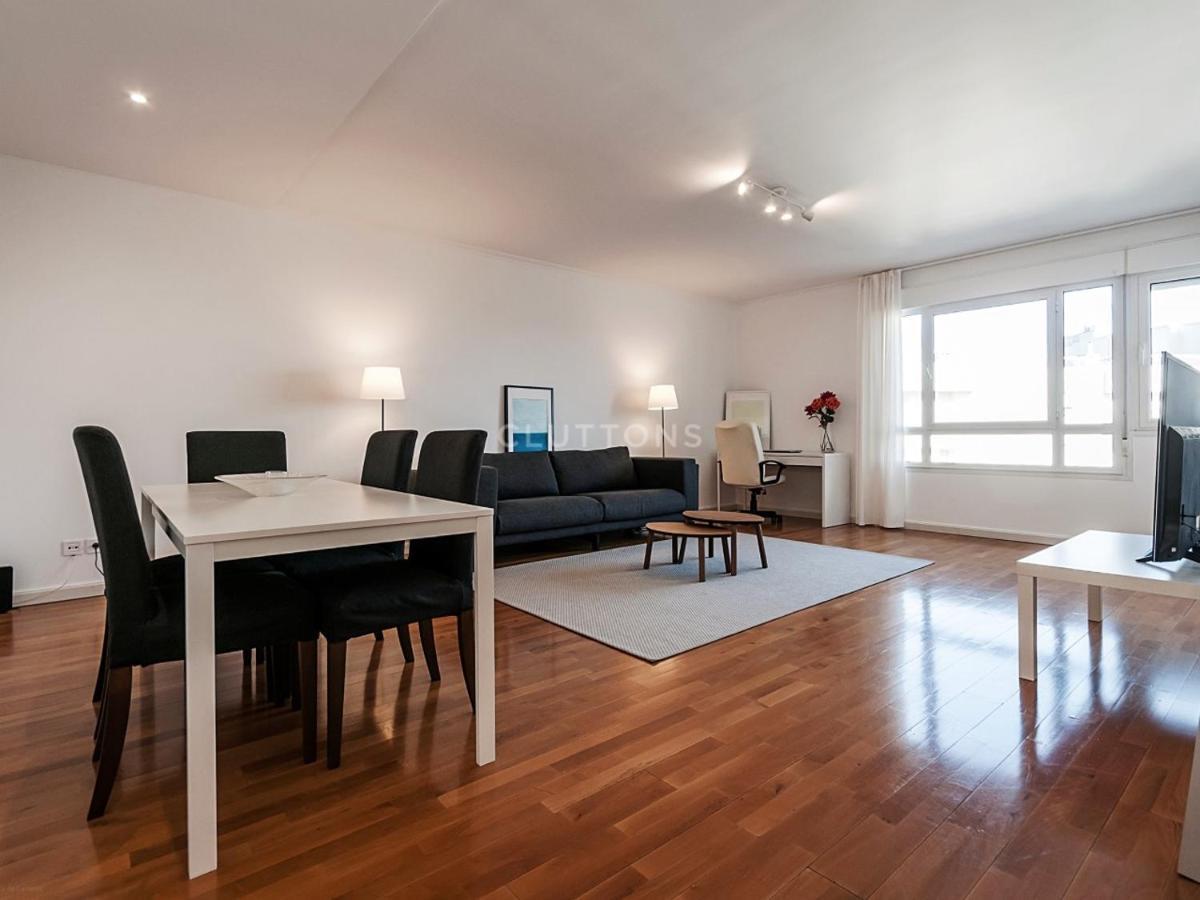 Boutique - 2 Bedroom - Center Apartment *