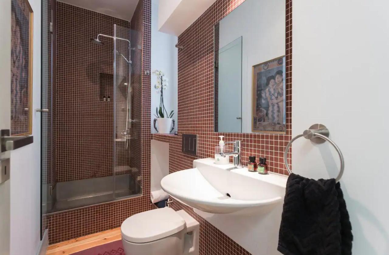 Apartment Beautiful And Stylish 5br In The Heart Of Chiado Lisbon