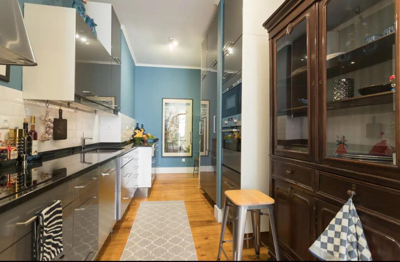 Apartment Beautiful And Stylish 5br In The Heart Of Chiado