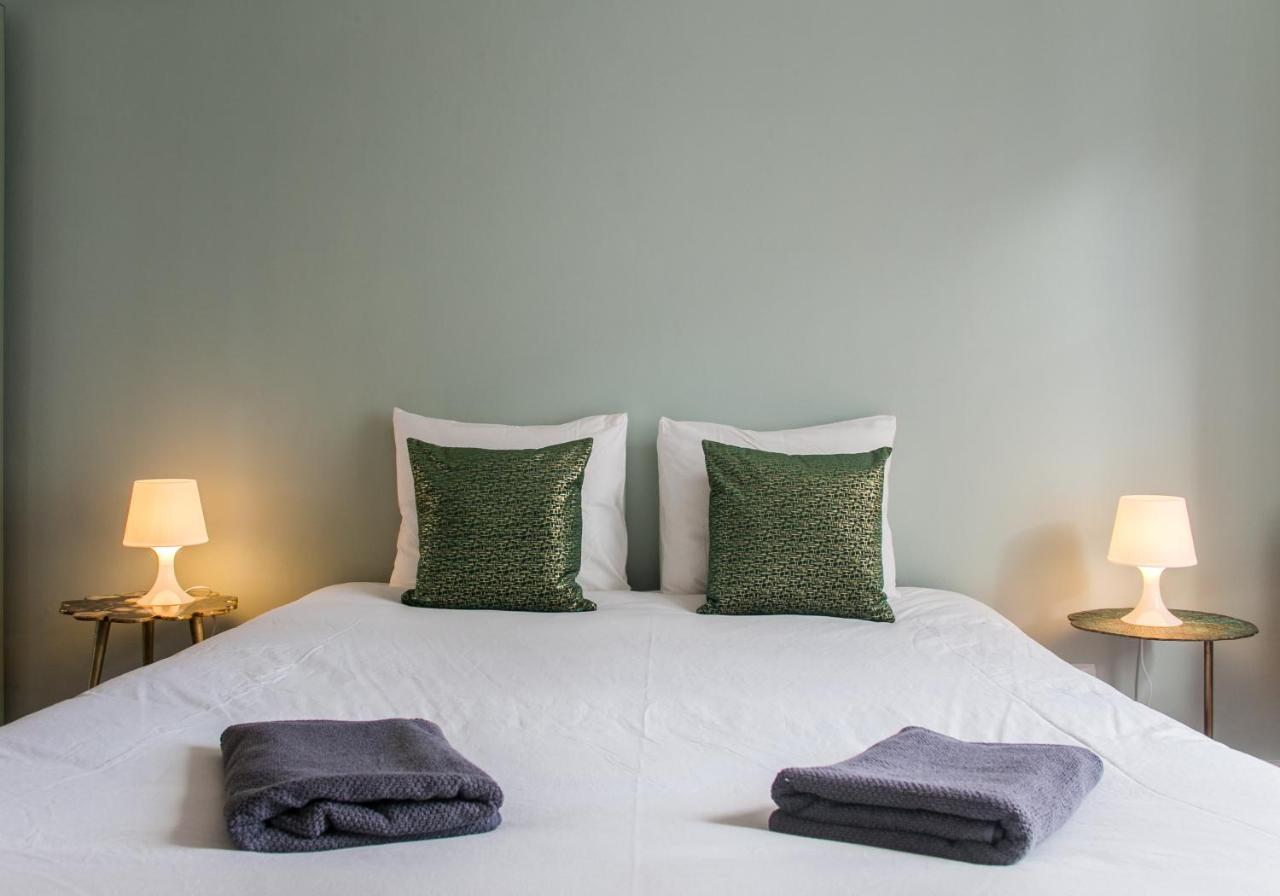 Spacious, Bright And Newly Renovated 2 Bedroom Apartment, Historical Center, Madragoa Apartamento