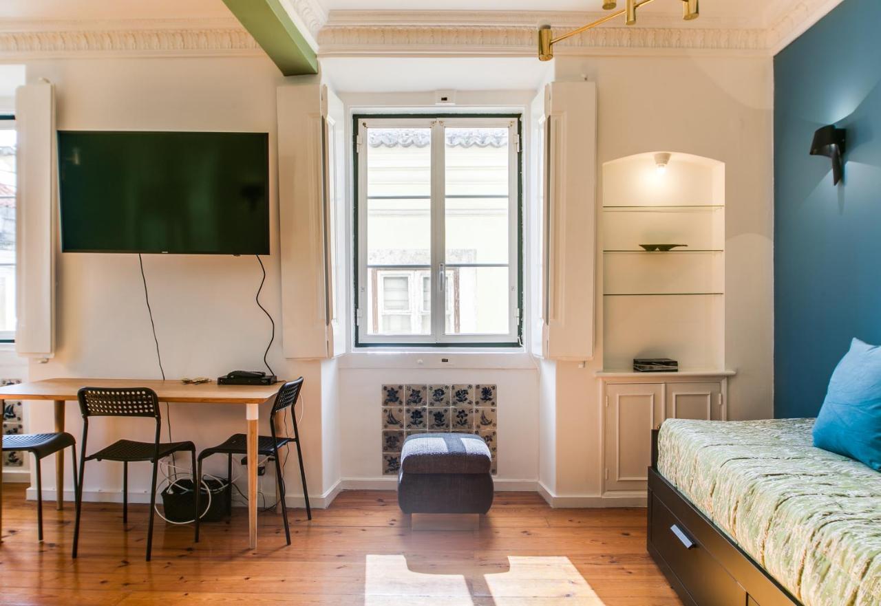 Spacious, Bright And Newly Renovated 2 Bedroom Apartment, Historical Center, Madragoa Apartamento