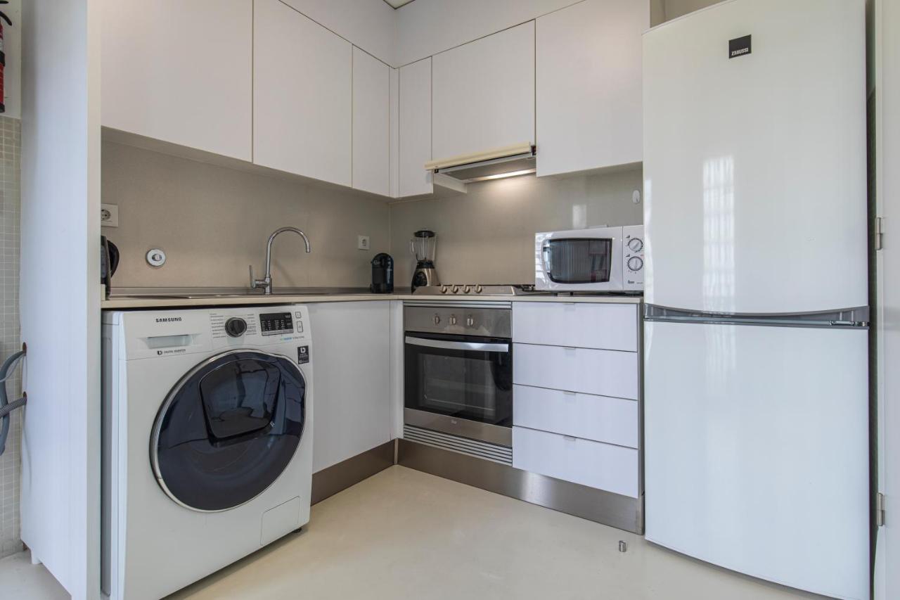 Bright & Comfy Flat In By Lovelystay * Lisboa