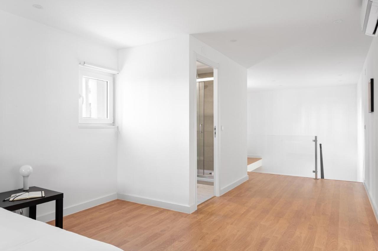 Altido Stylish 2-level Flats Near Ajuda Palace Lisbon