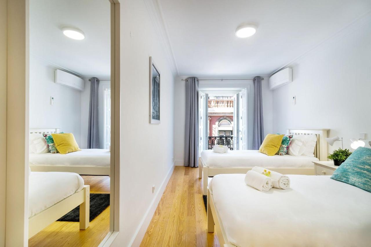 Apartment Stunning 2bdr In Chiado By Lovelystay