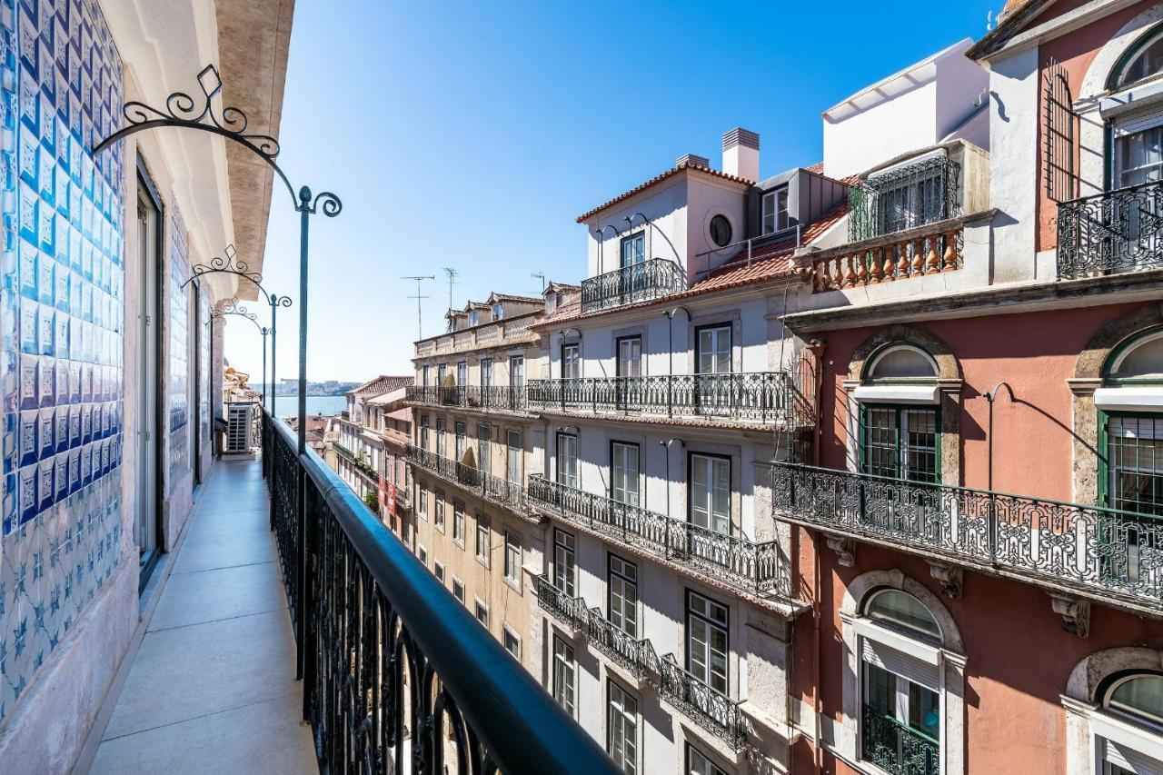 Apartment Stunning 2bdr In Chiado By Lovelystay