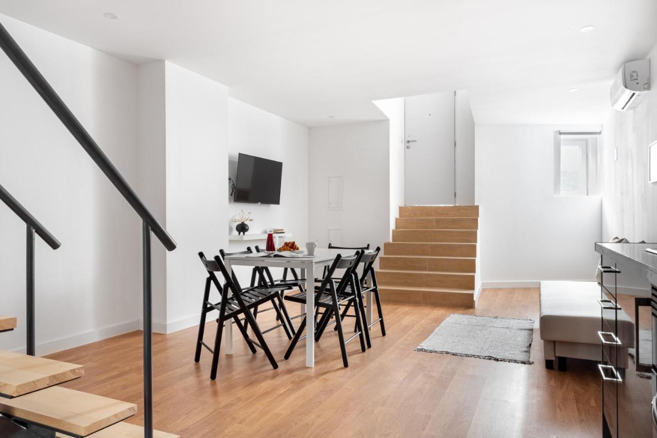 Altido Stylish 2-level Flats Near Ajuda Palace * Lisbon