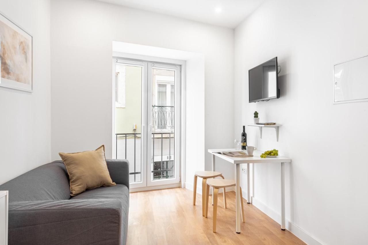 Apartment Altido Elegant Moments From Carmo Convent, In Bairro Alto