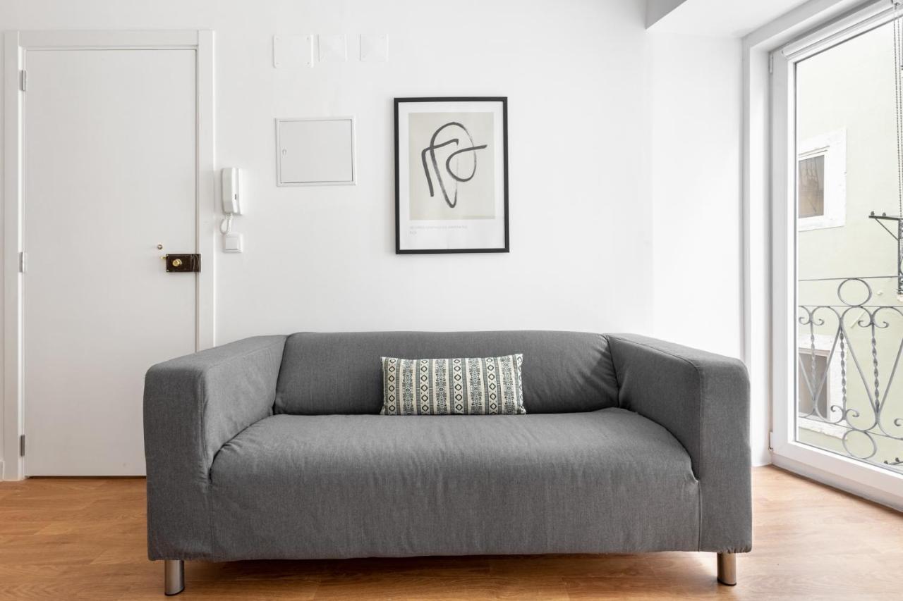 Apartment Altido Elegant Moments From Carmo Convent, In Bairro Alto Lisbon