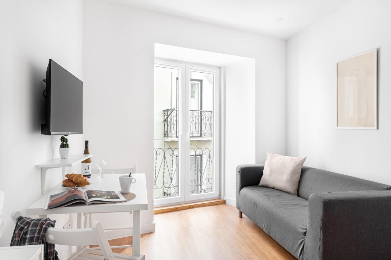 Apartment Altido Elegant Moments From Carmo Convent, In Bairro Alto Lisbon