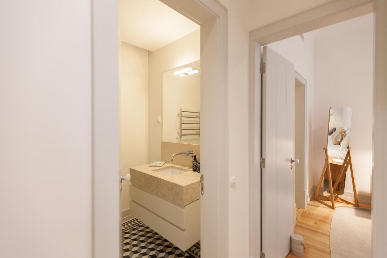 Flh Bacalhoeiros Spacious Apartment Lisbon