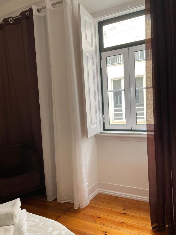 Rustic M2 R1 - Amazing Double With Shared Bathroom * Lisboa