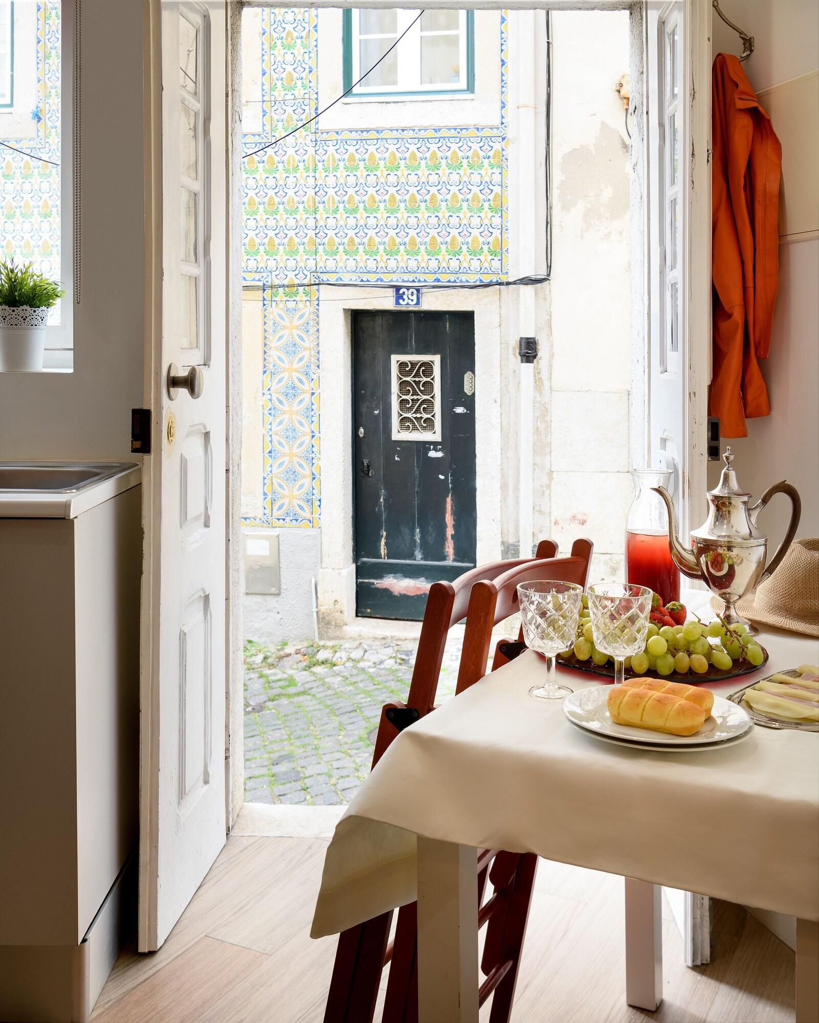Apartment Alfama Yellow House *