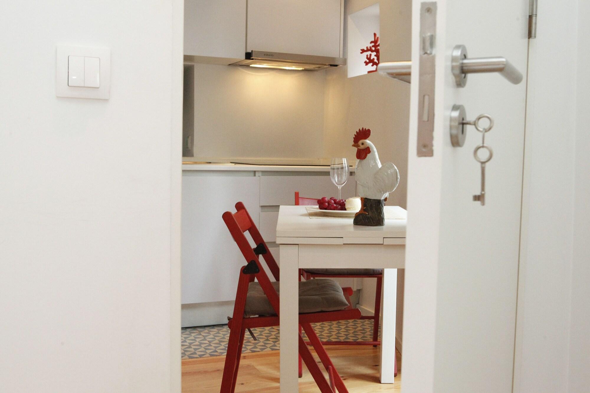 Apartment Alfama Yellow House Lisbon