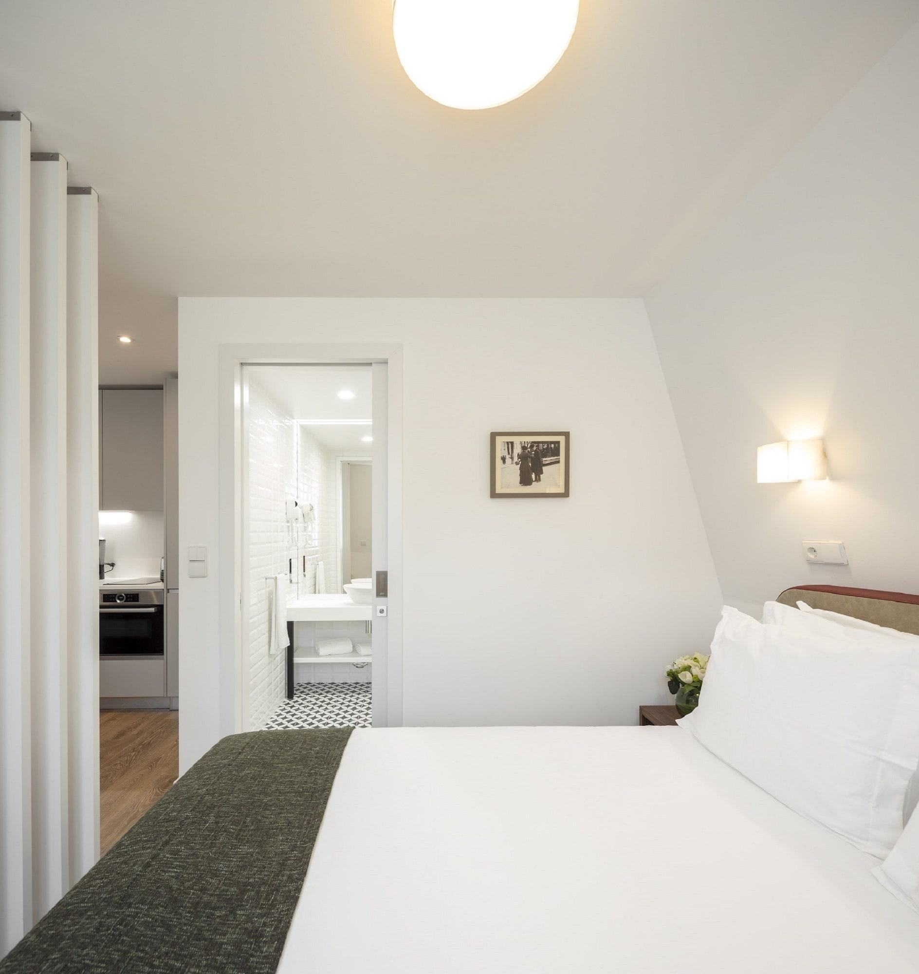 Serviced - Chiado Emenda *