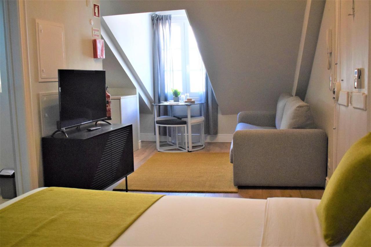 Colmeia Apartment *